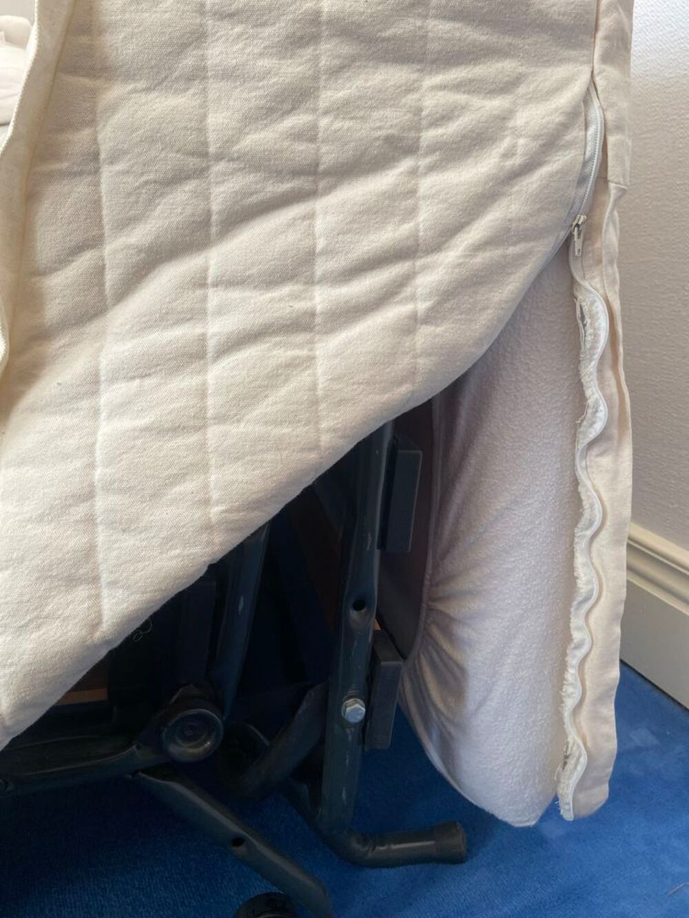 canap&eacute; CONVERTIBLE sommier lattes et matelas mousse 140/200 Meubles