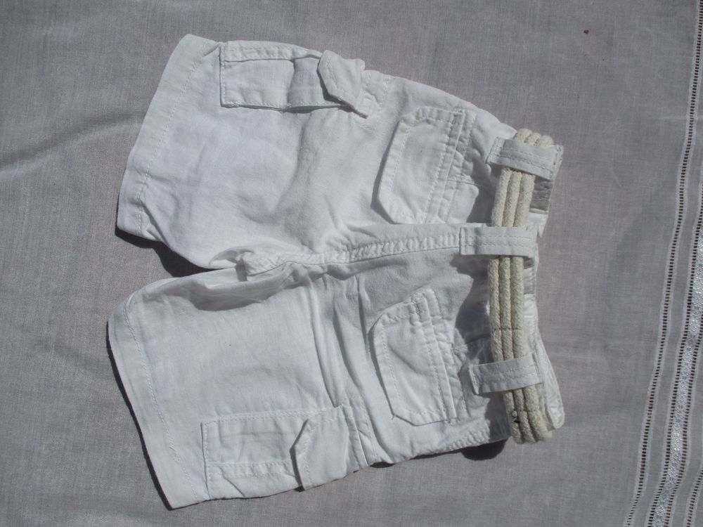 Bermuda Blanc pour p'tite fille de 2 Ans Puériculture
