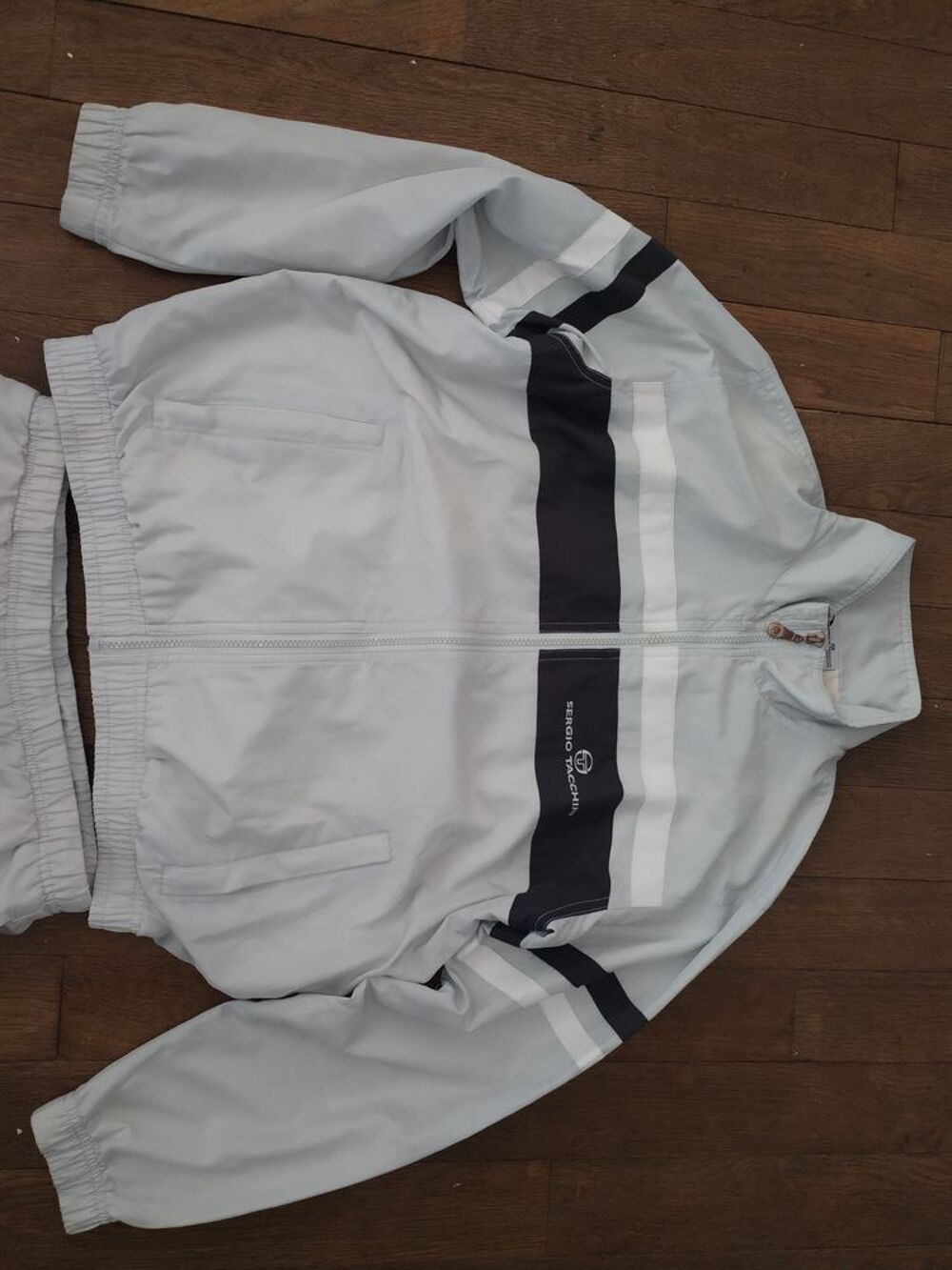 Ensemble surv&ecirc;tement SERGIO TACCHINI (taille M) Vêtements