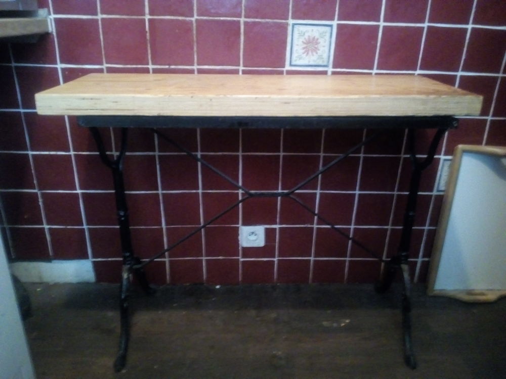 Table structure de fer et plateau plan de travail Meubles