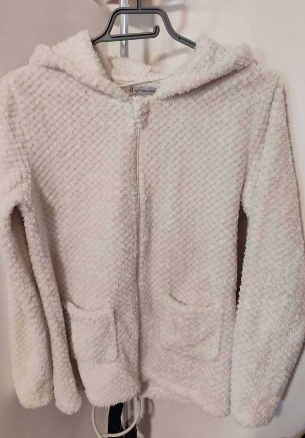Veste femme pilou &agrave; capuche Vêtements