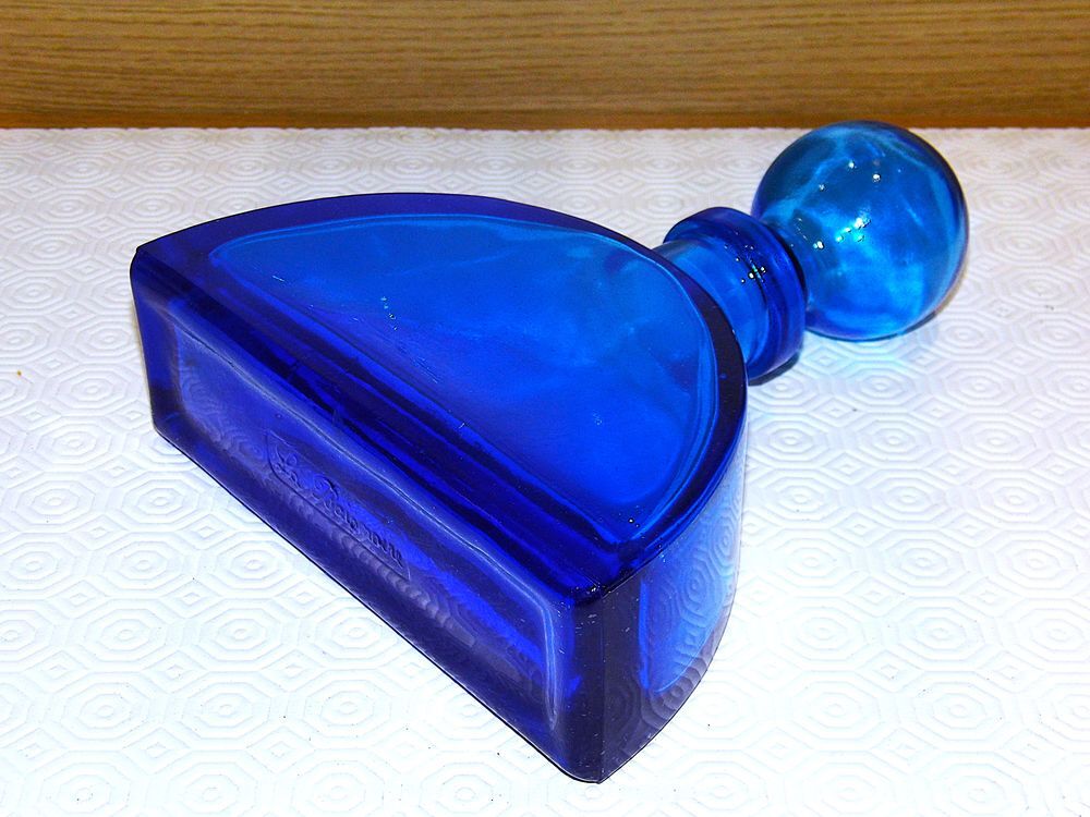 Grand flacon XL Bouteille bleu cobalt sign&eacute; " la baignoire " vase vintage carafe verre design Décoration