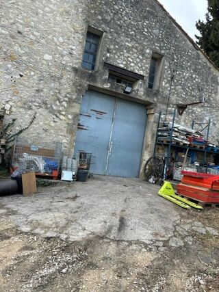  Remise / Grange � vendre 5 pi�ces 200 m�