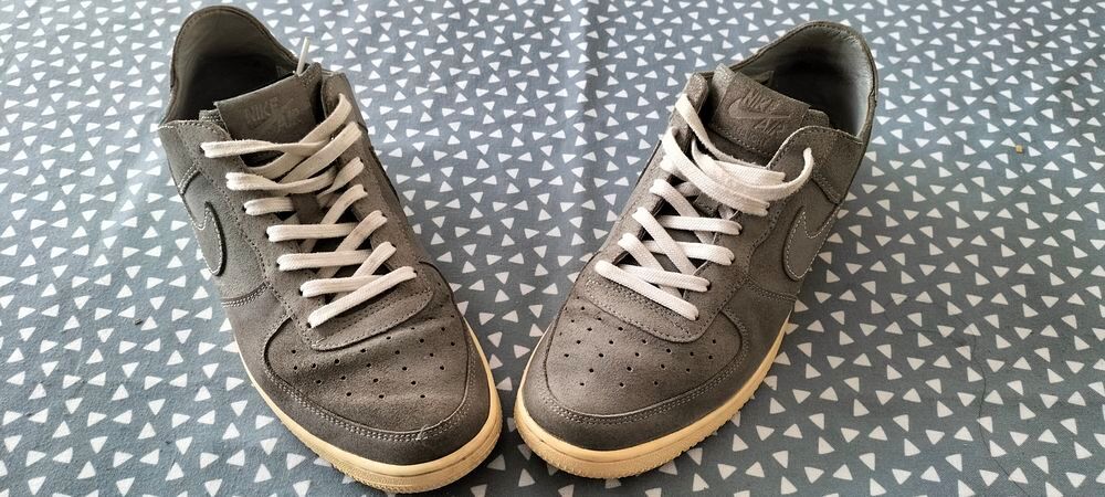 BASKETS NIKE AIR TAILLE 40 Chaussures