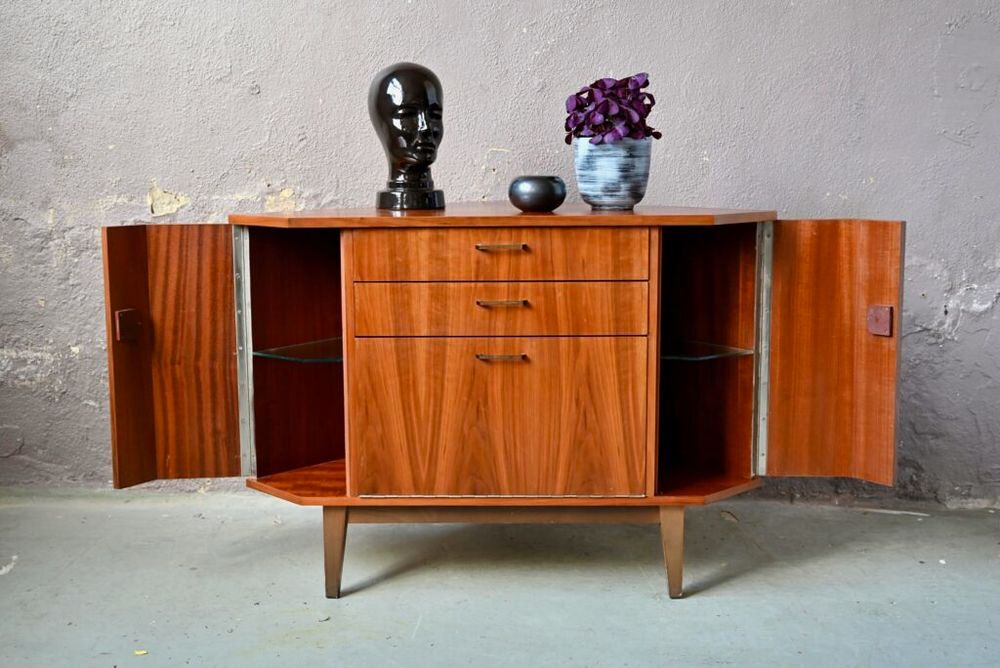 Commode ou meuble de coin d'angle ancien style vintage Meubles