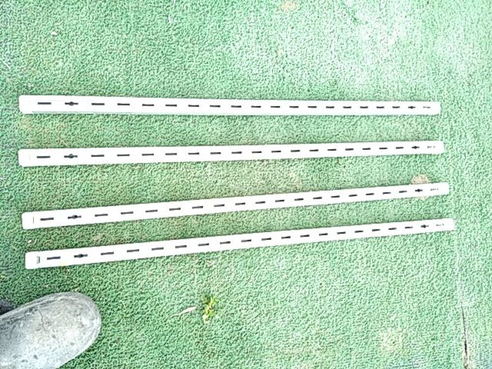 2 ENSEMBLES D'ETAGERES METALLIQUES Meubles