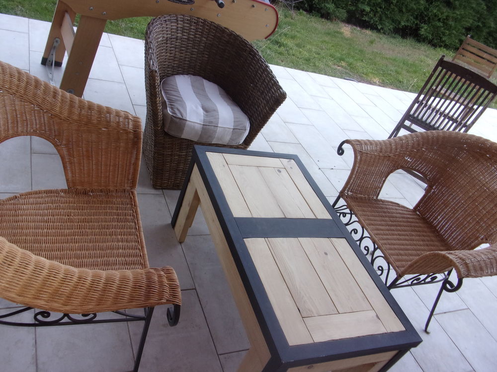salon de jardin compos&eacute;e de 
2 fauteuils rotin sur pieds fe
Bricolage