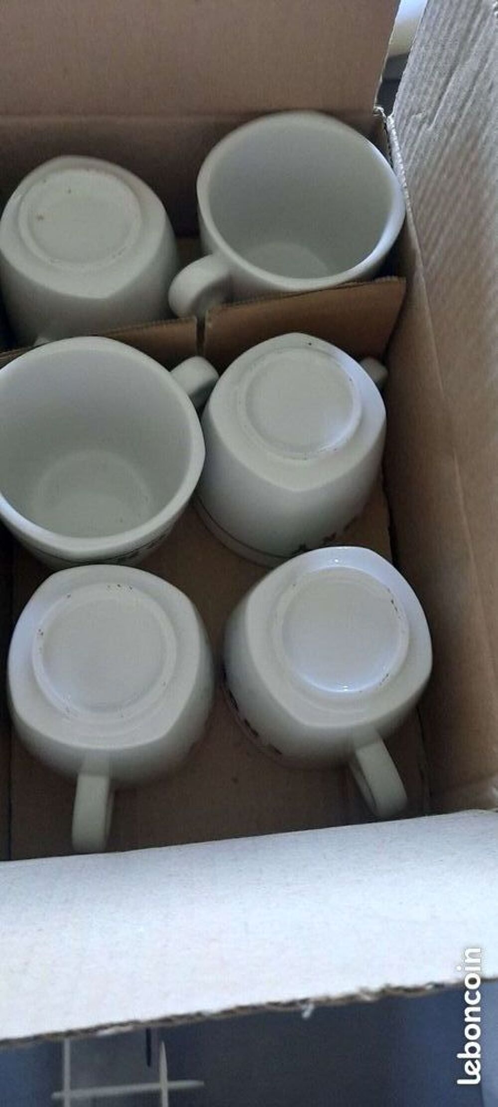 Tasses chocolat ou grand caf&eacute; Cuisine