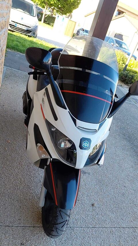 Scooter PIAGGIO 2013 occasion Porte des Pierres Dorées 69400