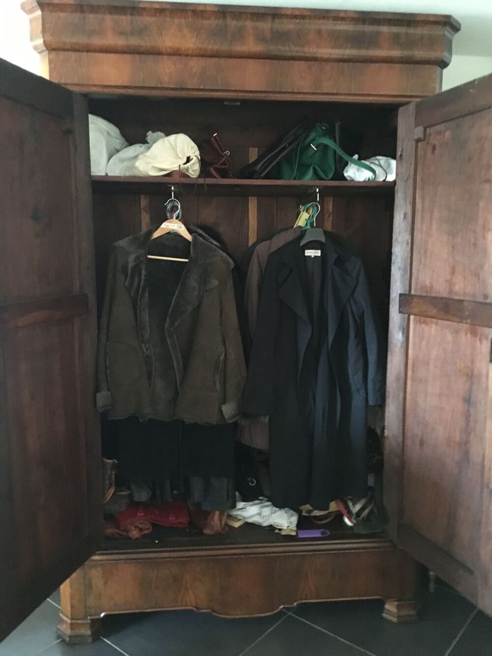 armoire type normande Meubles