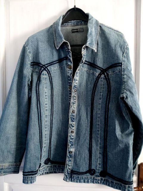 blouson jean brod� , vintage 15 Le Vigan (46)