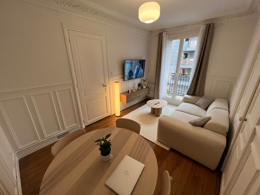 Canap&eacute; Mycs €" mod&egrave;le Pillow €" beige €" tr&egrave;s bon &eacute;tat Meubles
