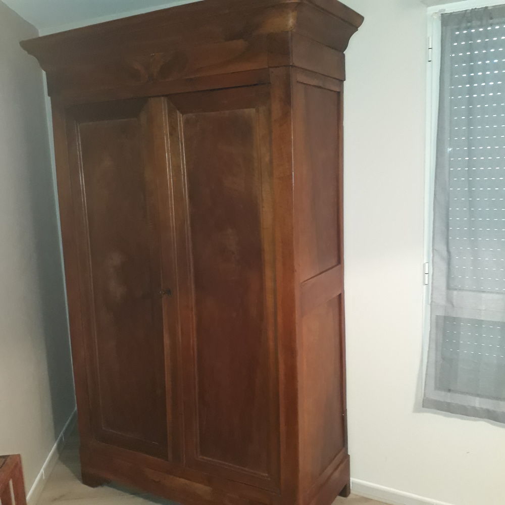 armoire Louis Philippe Meubles