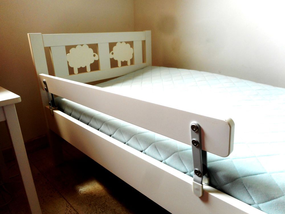 2 lits enfants bois IKEA Meubles