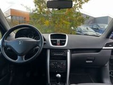 207 + 1.4e 75ch 2013 occasion 59000 Lille