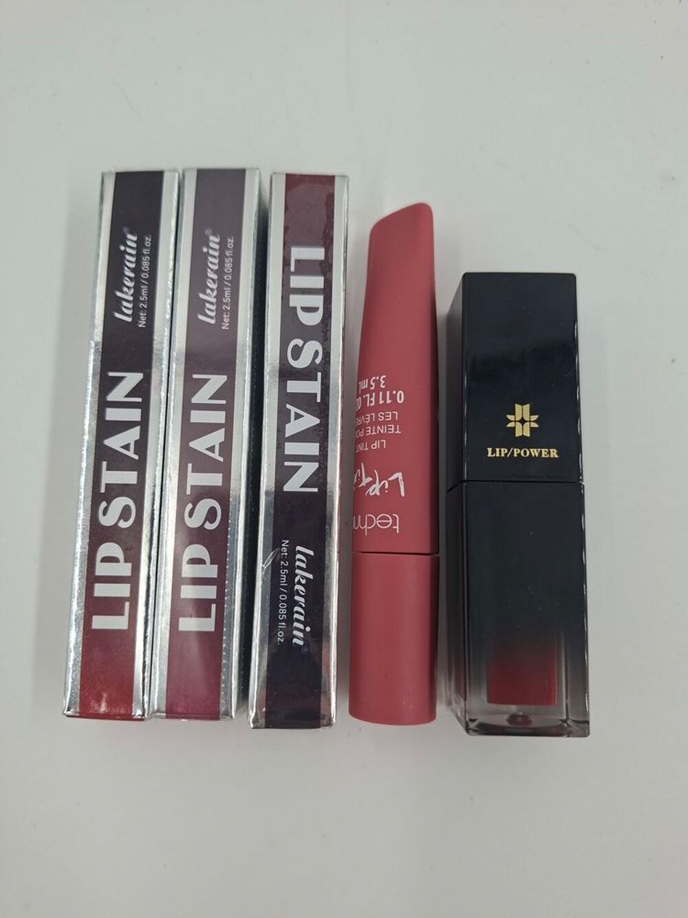Lot de 4 encres &agrave; l&egrave;vres et 4 rouges &agrave; l&egrave;vres Lipstain n&deg;1.. Vêtements