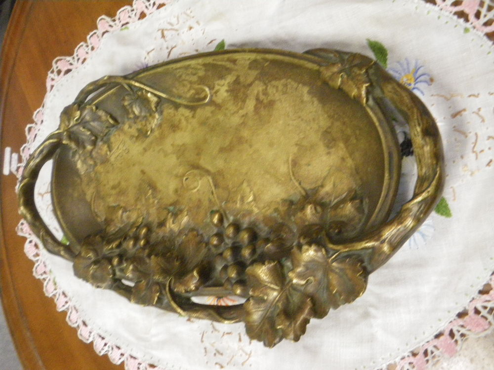 Plat, plateau en bronze ancien D�coration