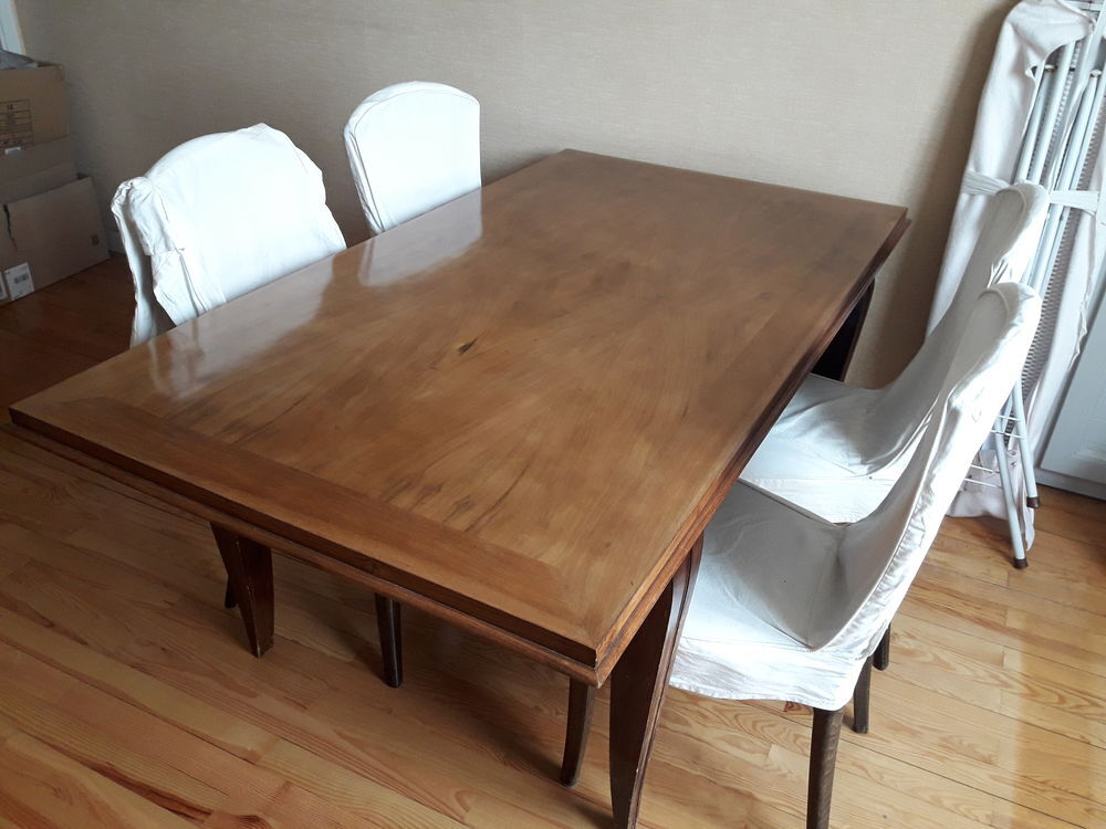 Table Salle a manger noyer massif vein&eacute; noir Excellent etat Meubles