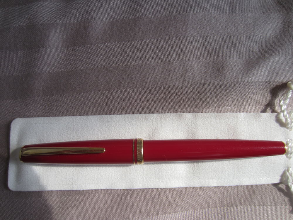 stylo &agrave; encre vintage plume or MONTBLANC 18crts 