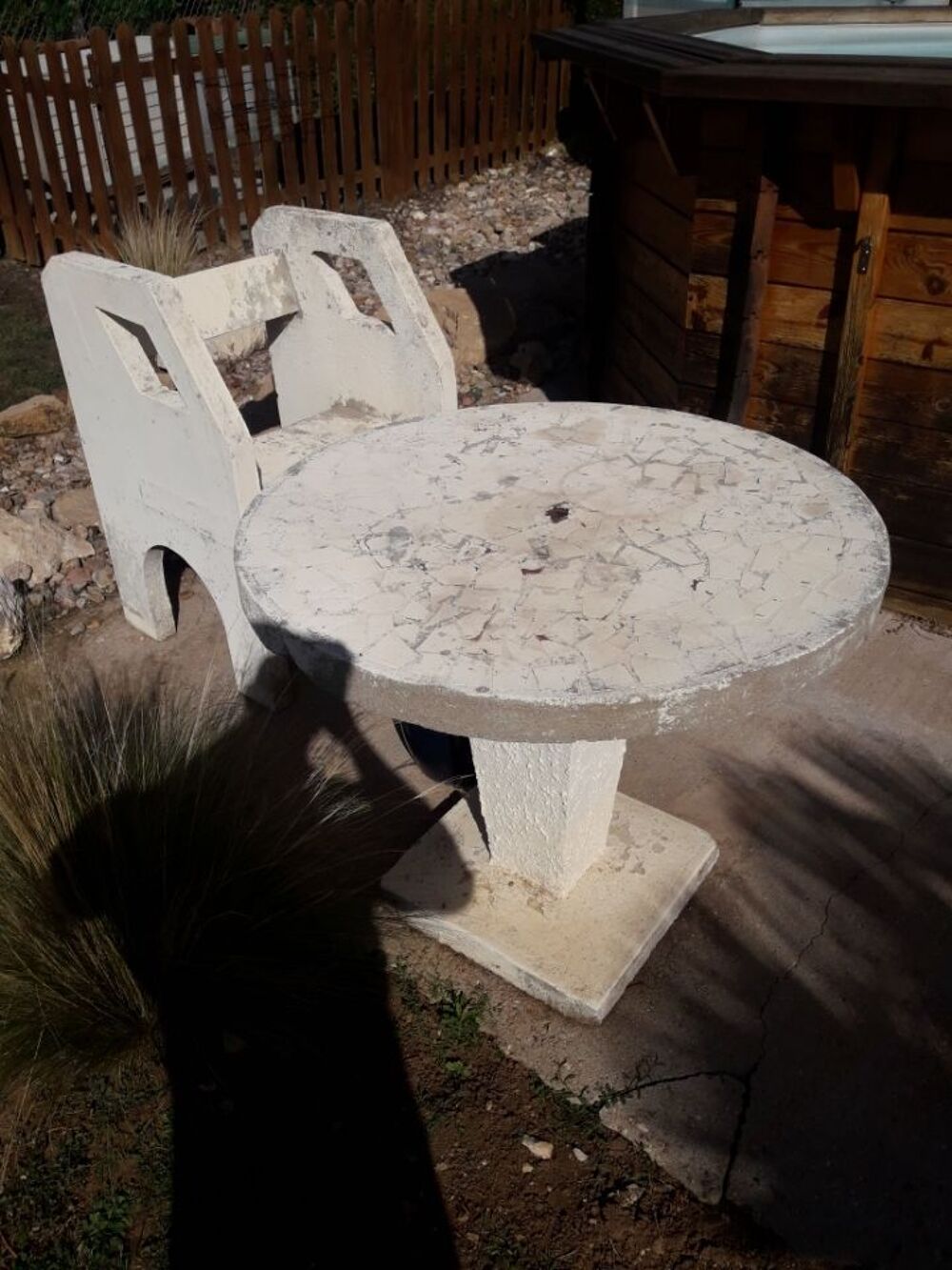 Table et chaise en B&Eacute;TON Jardin