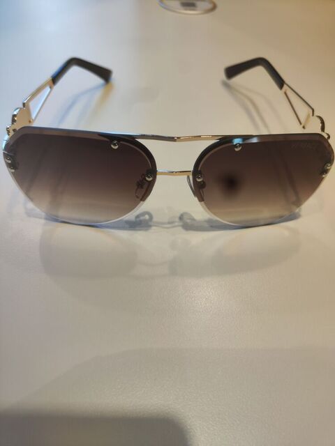 Lunettes de soleil Versace neuve 60 Nantes (44)