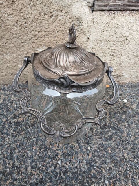 Seau � biscuits. 48 Maurs (15)