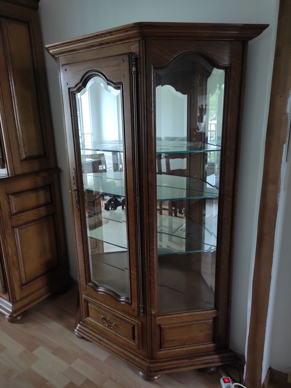 Vitrine ch&ecirc;ne massif Meubles