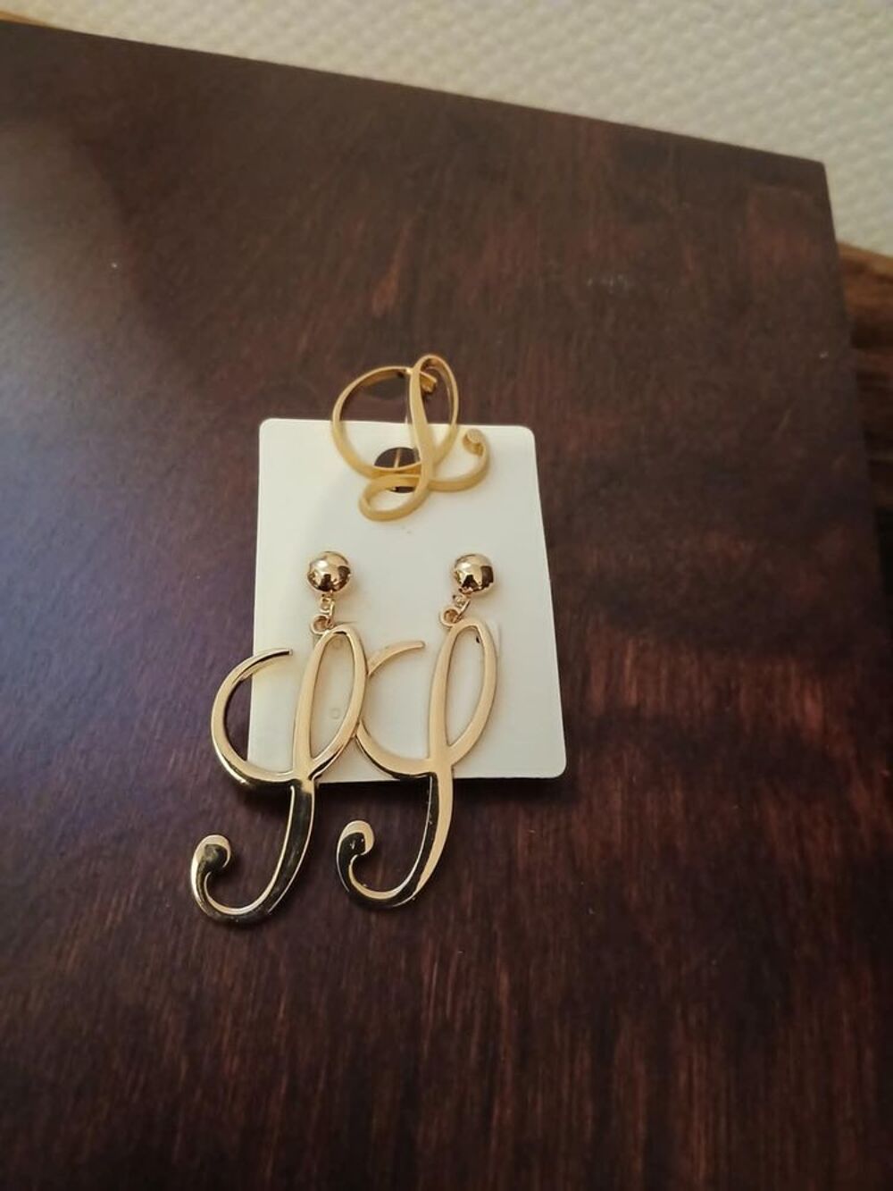 Boucles d'oreilles + broche lettre L N&deg; 1392 Bijoux et montres