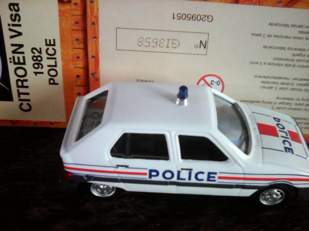 Voiture Citroen Visa Police 1982 Norev 1/43 