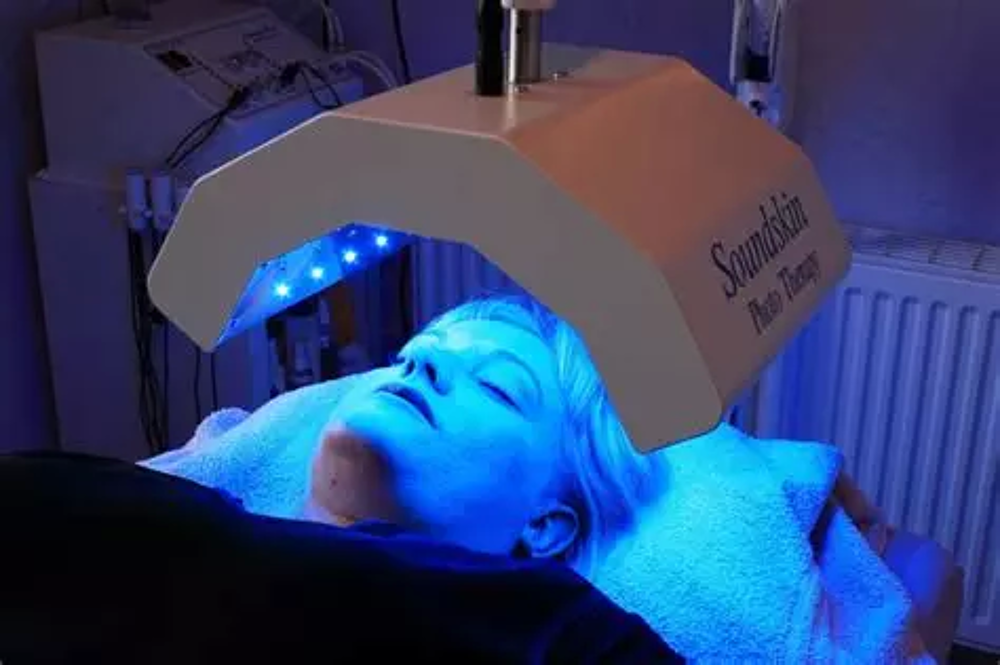 mat&eacute;riel de soins et d'esth&eacute;tiques corporels
LED m&eacute;dical,
