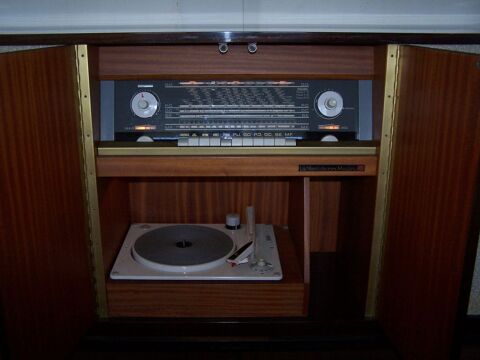 Meuble radio vintage
90 Varades (44)