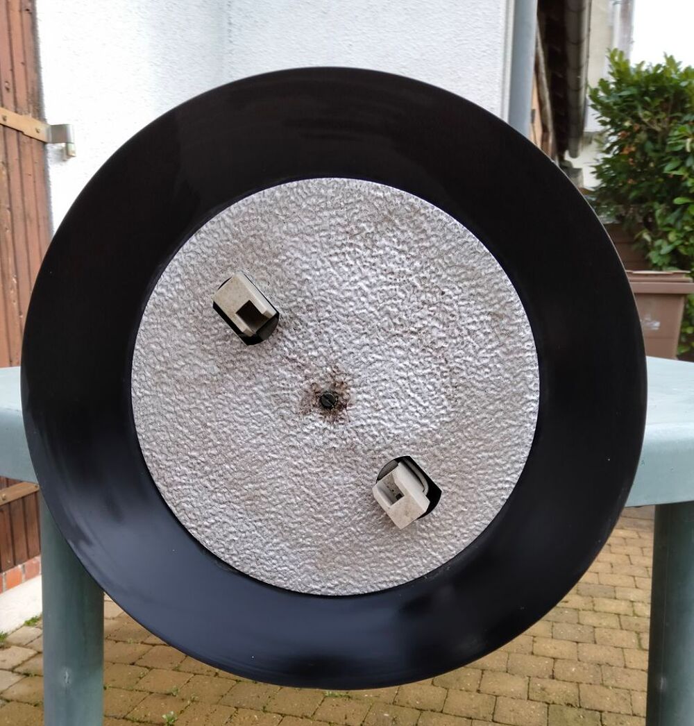 Lampadaire halog&egrave;ne droit. Décoration