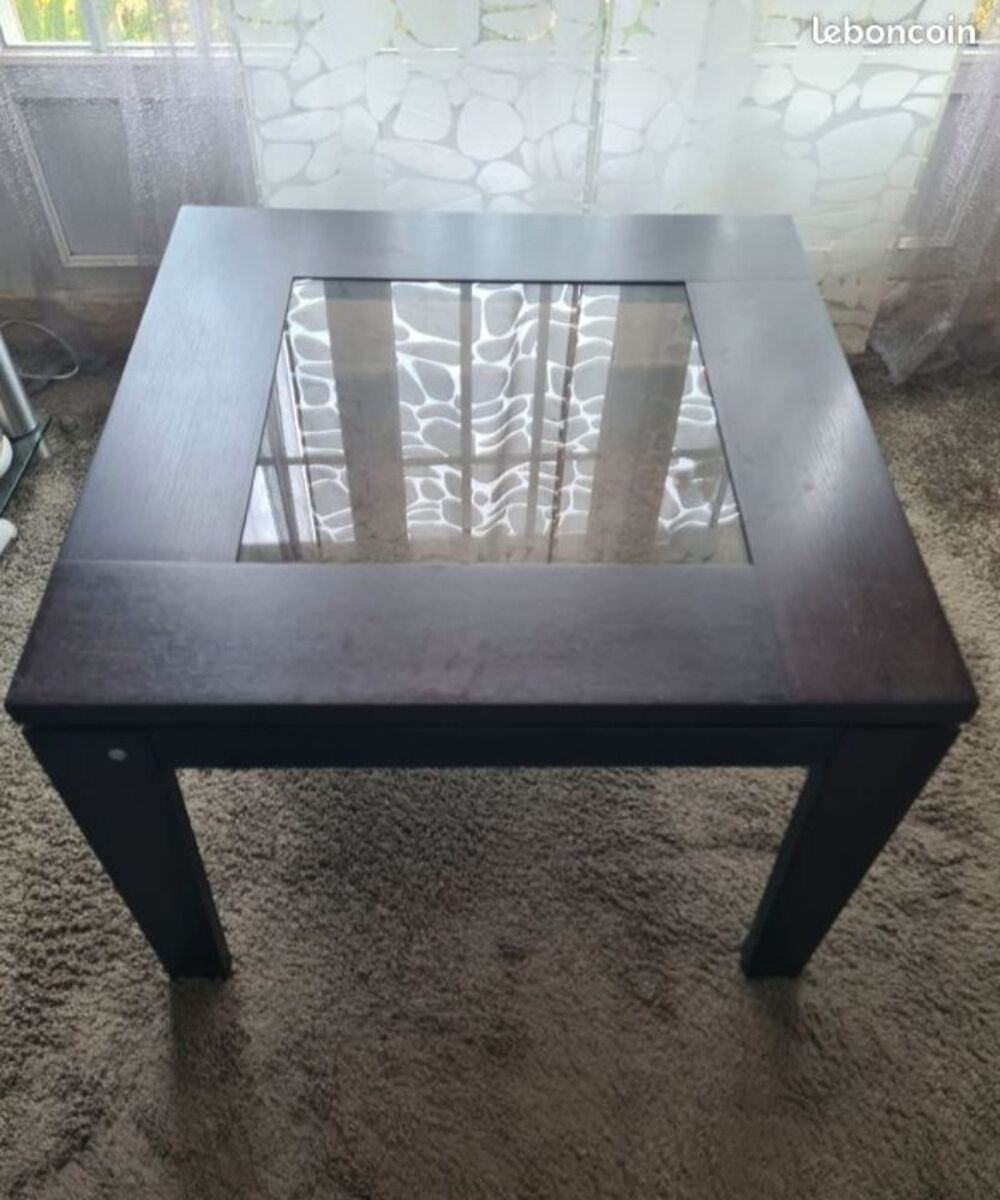 Table basse de 80x80x60 avec vitre centrale Meubles