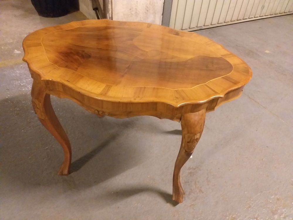 Petite table ovale ancienne	 Meubles
