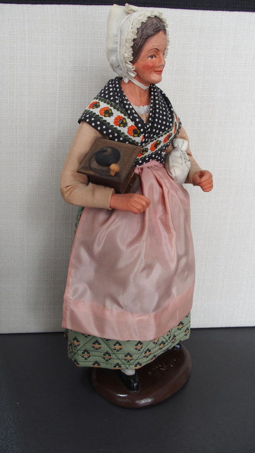 SANTONS DE PROVENCE LISE BERGER - FEMME CAF&Eacute; (32 cm) 