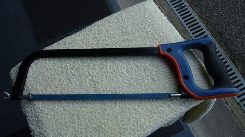 Scie  mtaux 
4 Vannes (56)