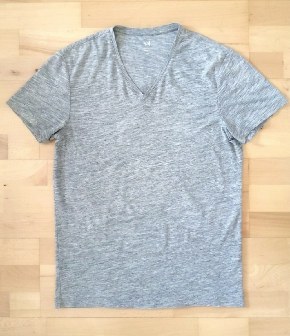 Tee-shirt chin&eacute; - H&amp;M - taille M Vêtements