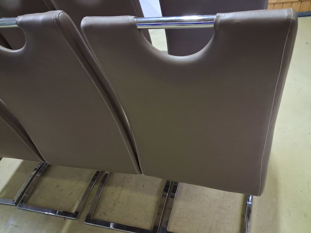 8 chaises salle &agrave; manger couleur taupe Meubles