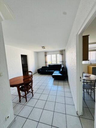  Appartement à louer 4 pièces 73 m²