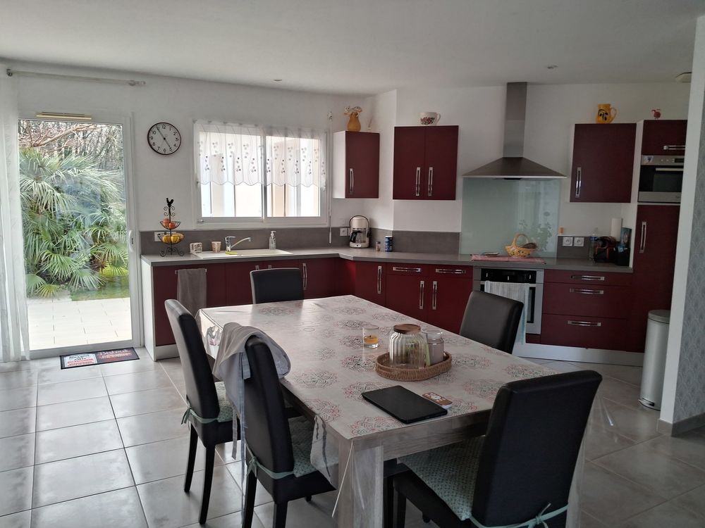 Vente Maison MAISON    4 pièces   3 chambres Saint-sulpice-de-royan