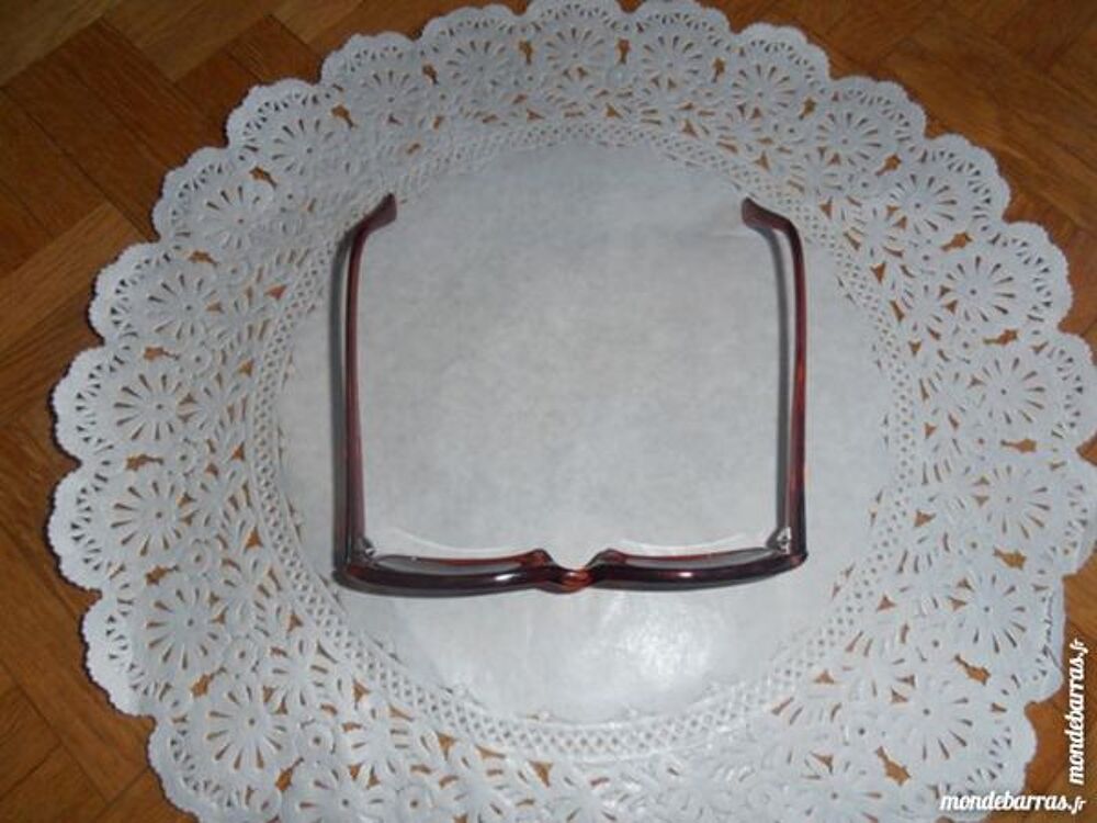 Monture de lunettes 10 (27) Bijoux et montres