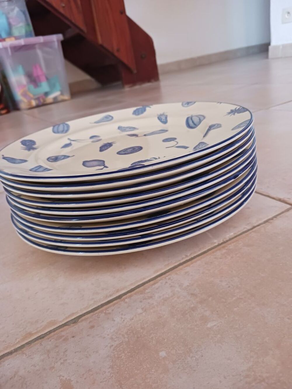 Lot de 10 assiettes Electroménager