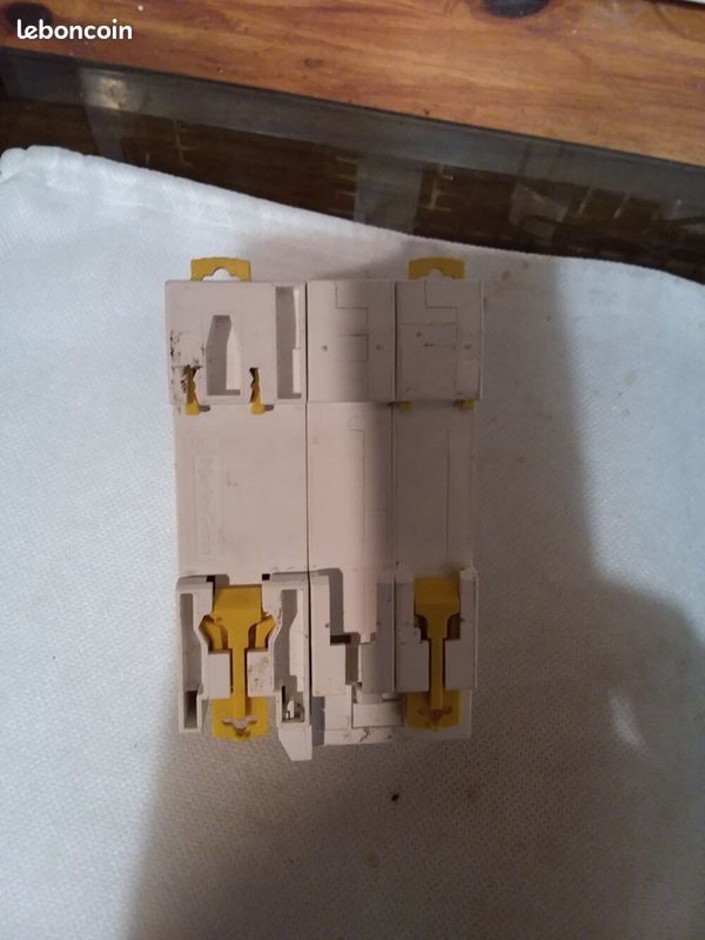 Schneider - Acti9 - iC60N - Disjoncteur - 2P - 20A - R&eacute;f : A Bricolage