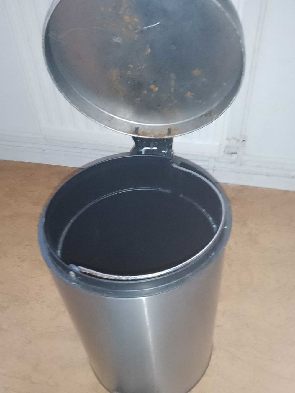grande poubelle de cuisine Meubles