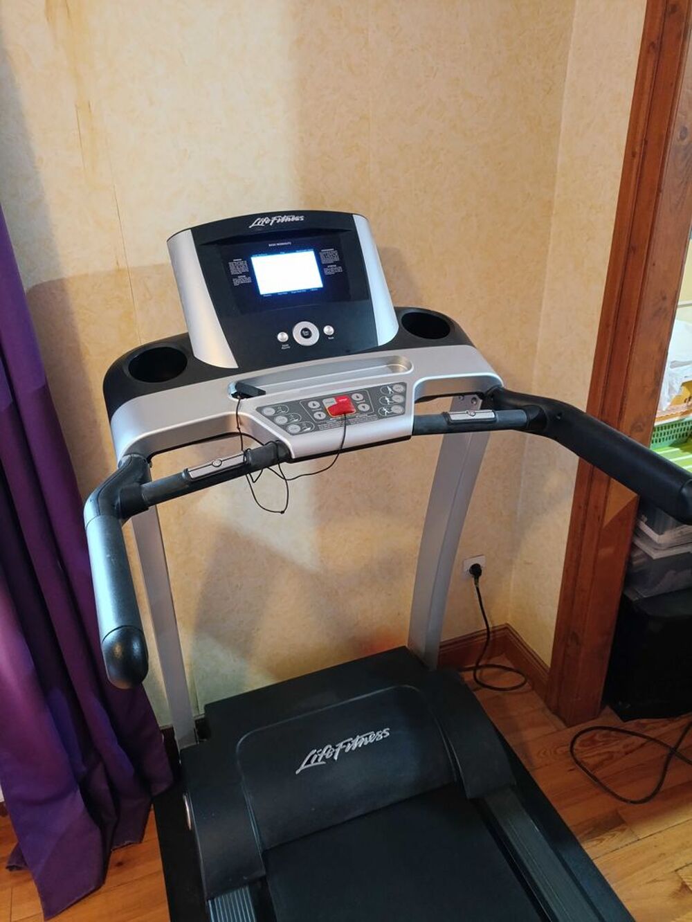 Life Fitness F3 semi professionnel avec absorption de choc Sports