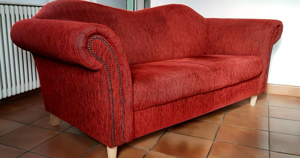Canap&eacute; + 2 poufs Meubles