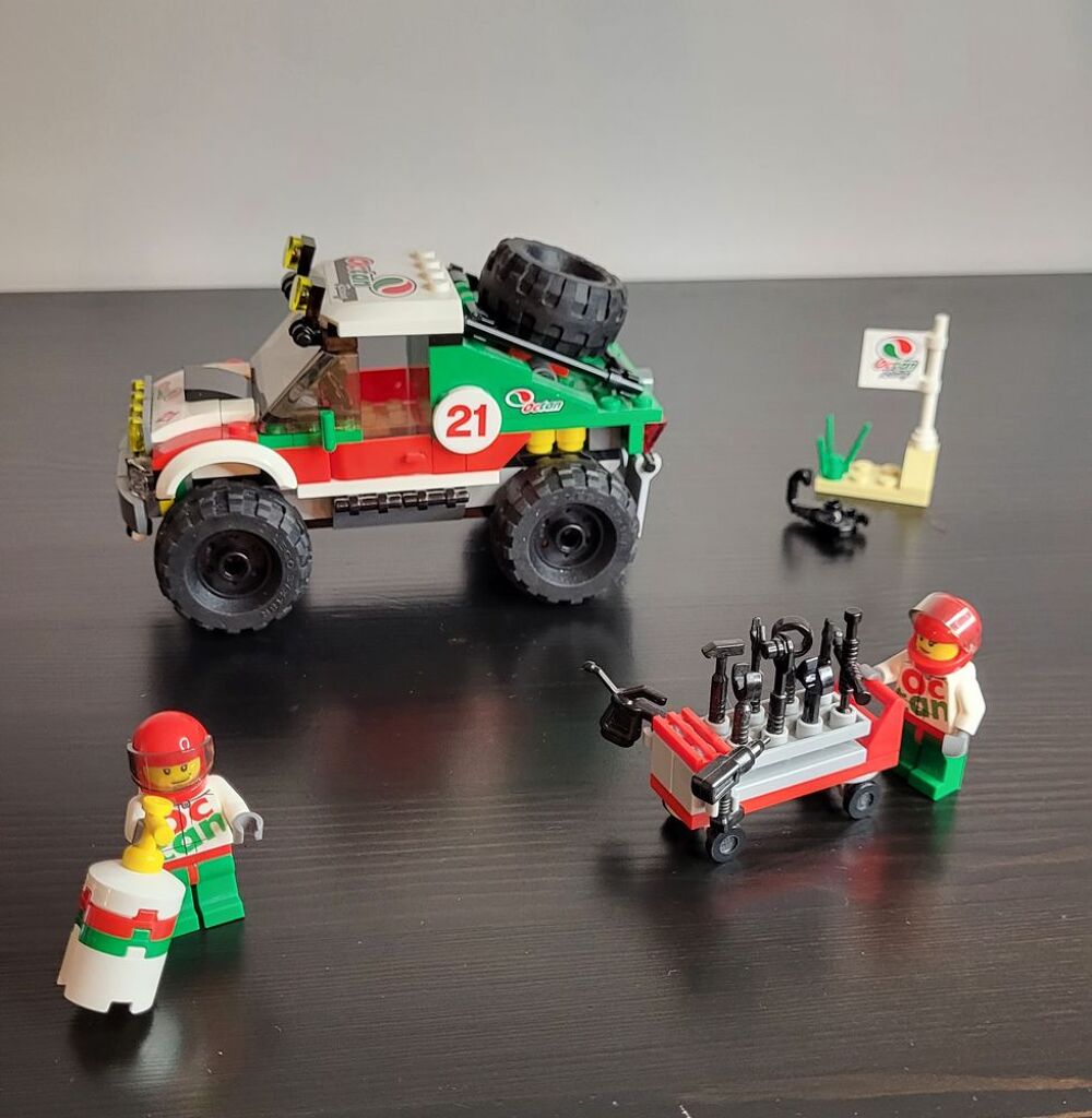 Lego city 4x4 tout terrain ref 60115 Jeux / jouets