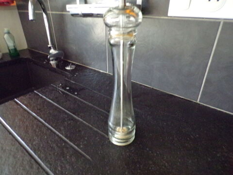 POIVRIER manuel en verre 5 Lu�on (85)