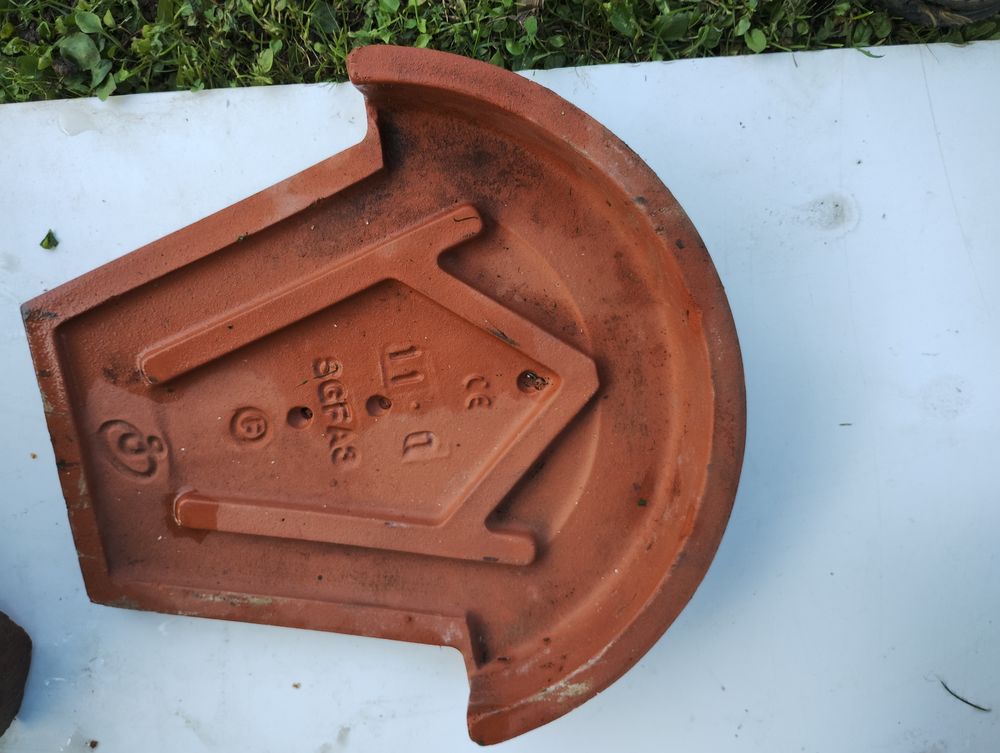 Tuiles Faiti&egrave;res Frontons Rives EDILIANS Bricolage