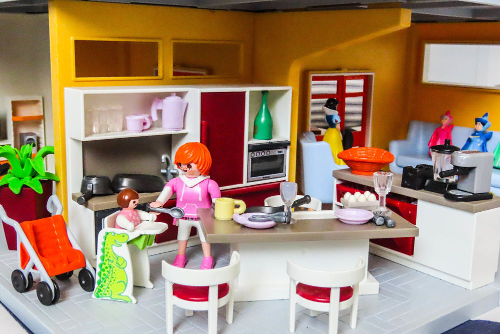 Playmobil Citylife la maison moderne enti&egrave;rement meubl&eacute;e 
Jeux / jouets